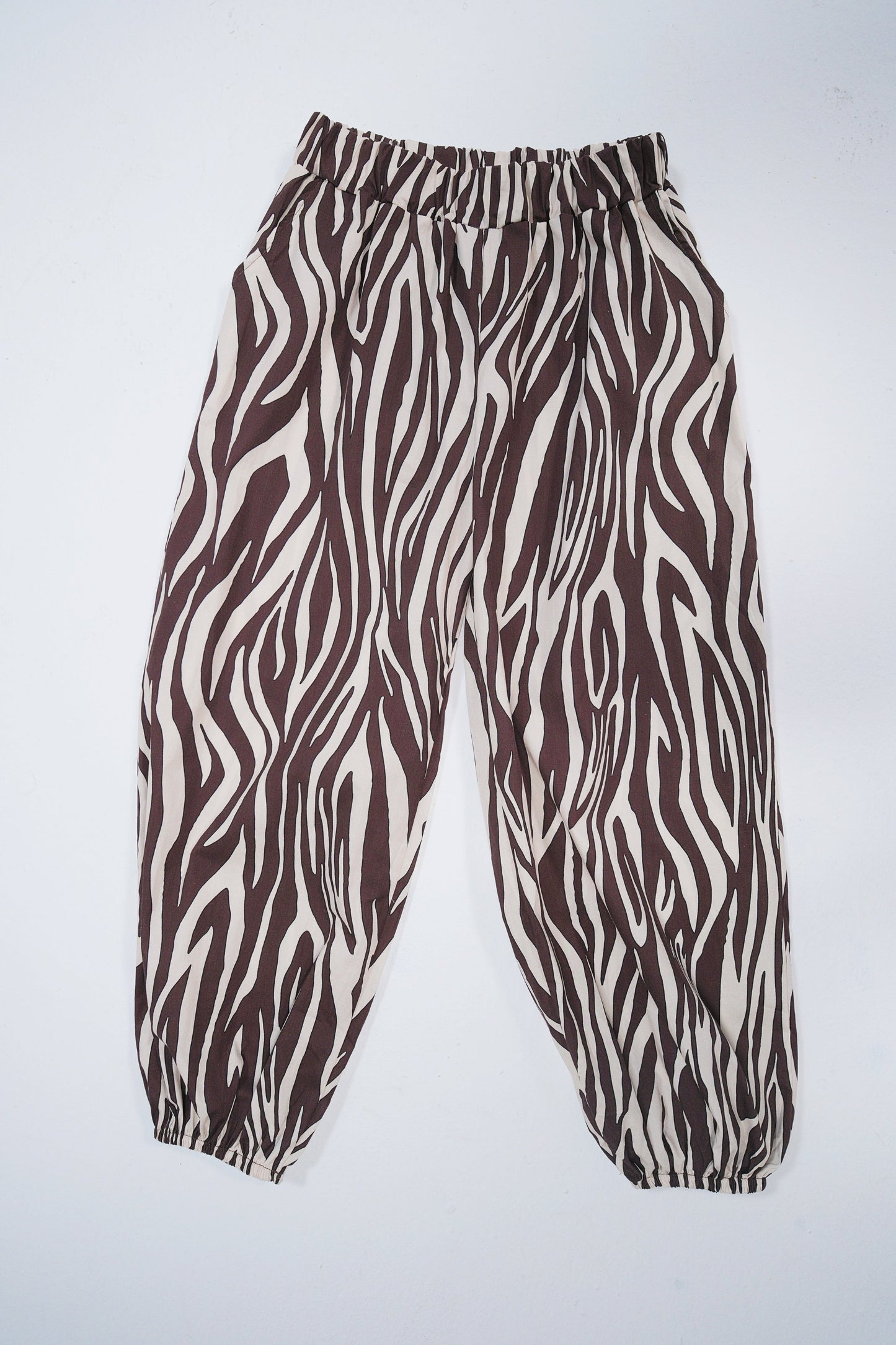 Pantalón ancho estampado cebra