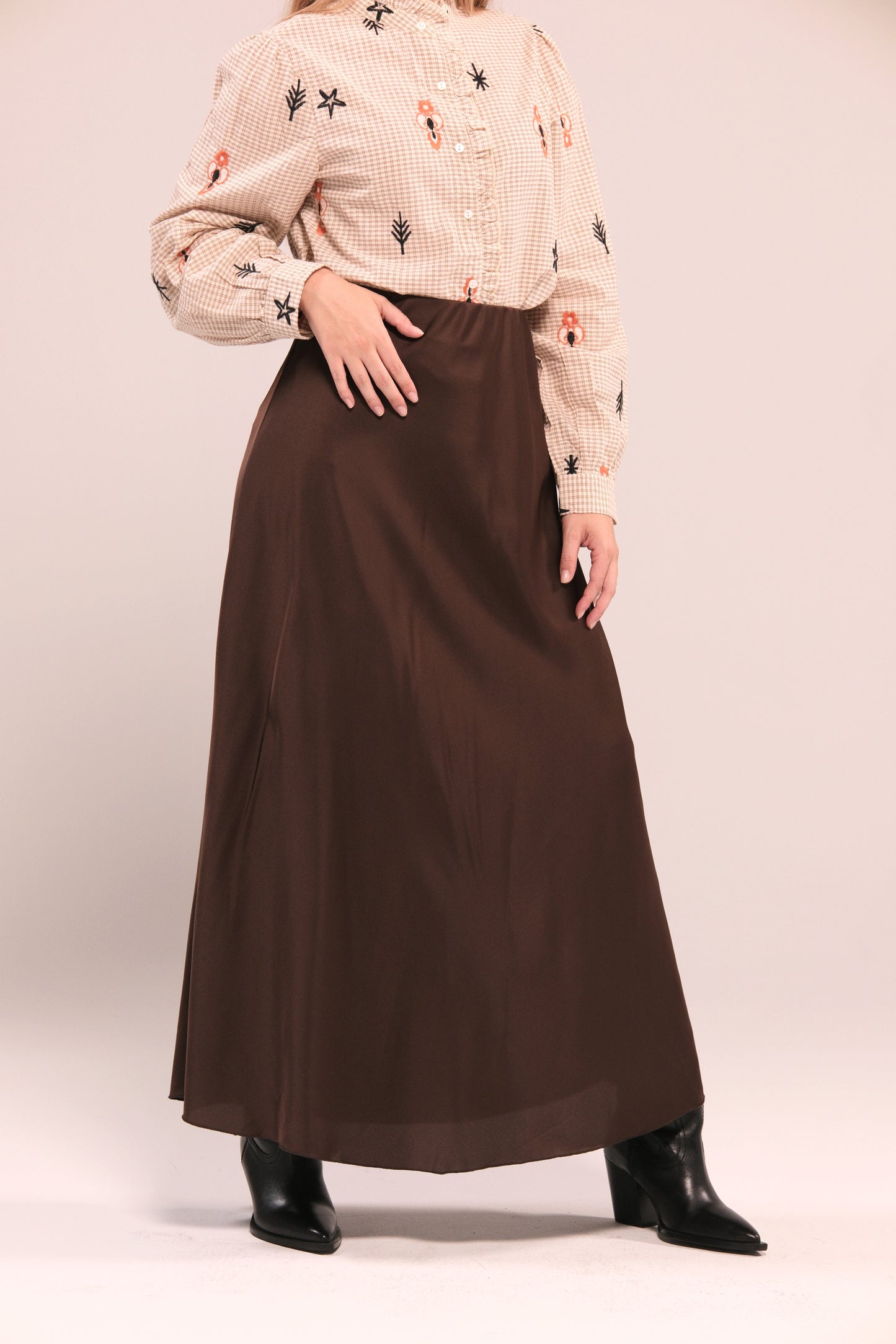 Falda midi satinada