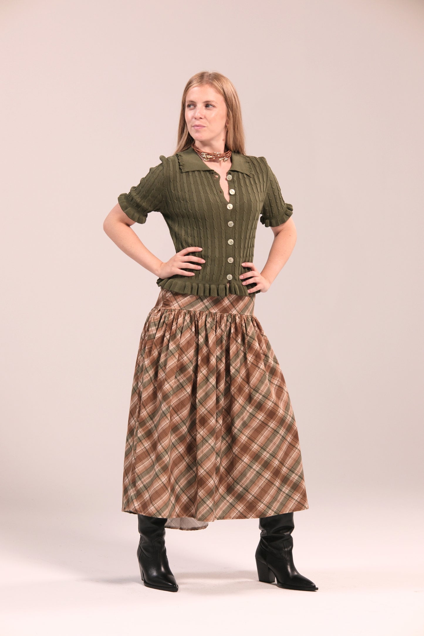 Falda midi de cuadros