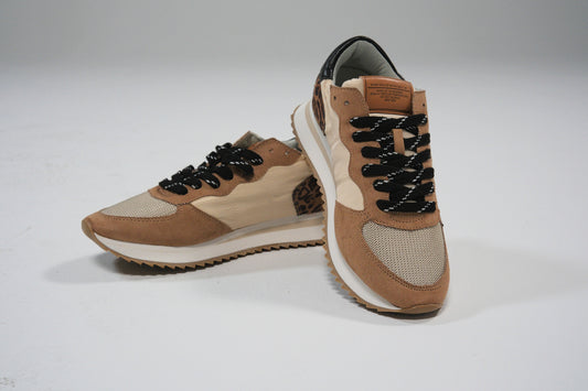 Zapatillas deportivas beige y camel con detalle animal print