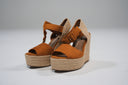 Sandalias de cuña en serraje camel con plataforma de yute