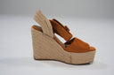 Sandalias de cuña en serraje camel con plataforma de yute