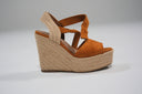 Sandalias de cuña en serraje camel con plataforma de yute