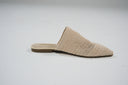 Mules tejidos en color beige de punta fina